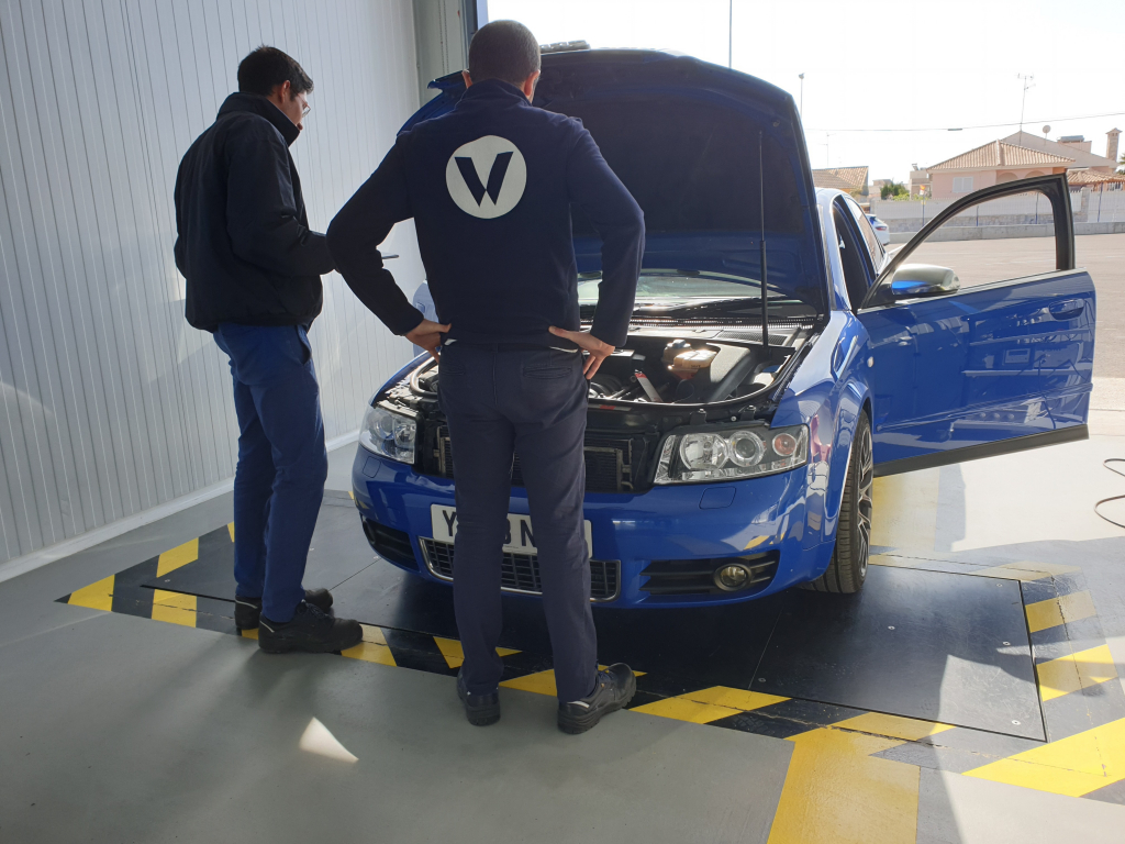 Audi S4 with ITV inspectors